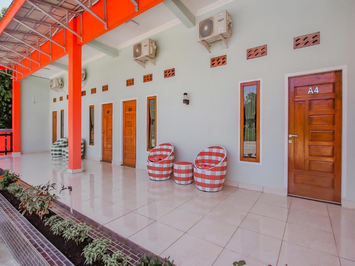Oyo 90063 Silver Homestay Syariah Perabumulih 외부 사진