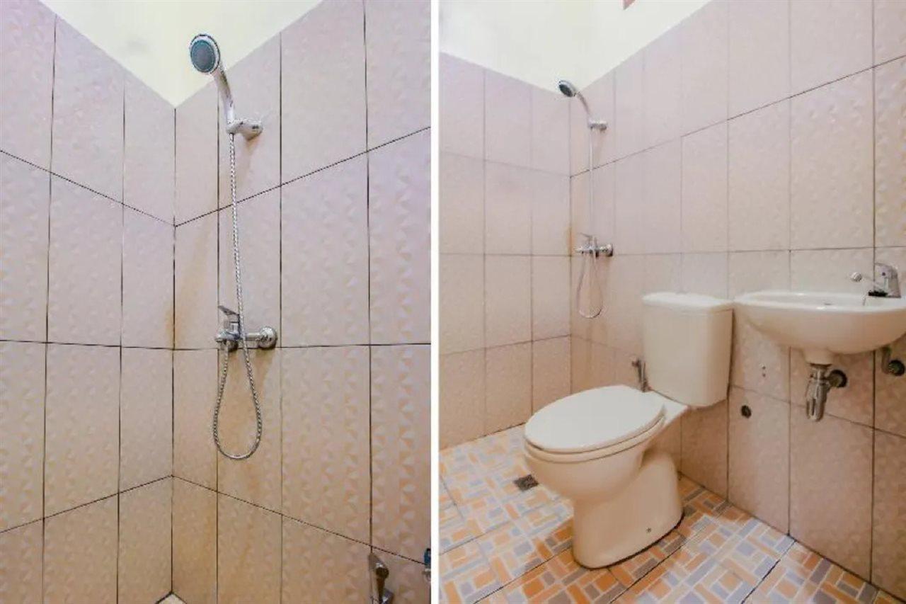Oyo 90063 Silver Homestay Syariah Perabumulih 외부 사진